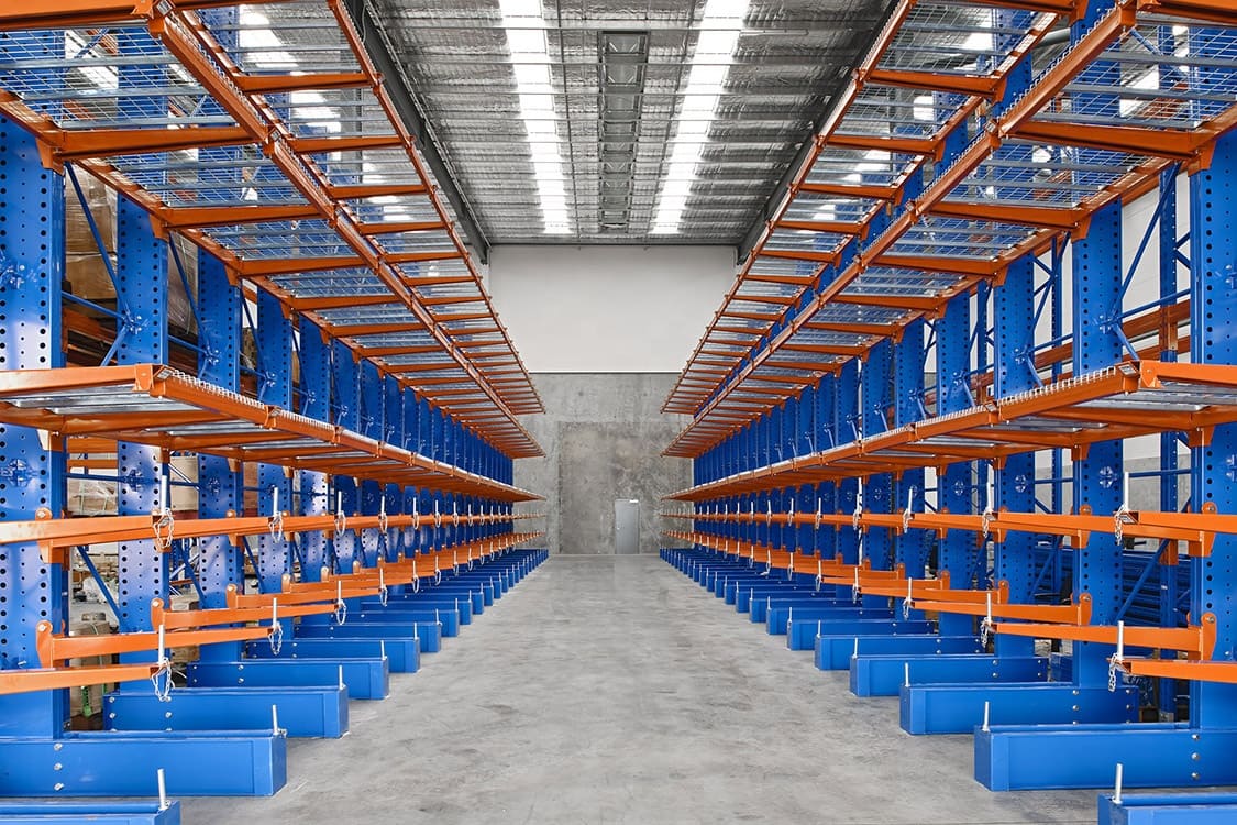 Single-sided cantilever steel racking